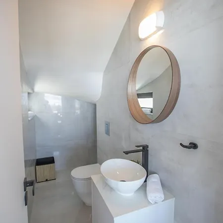 The Complete Guide To Renting Your Exclusive Holiday In With Private Pool And Close To The Beach 1699 빌라