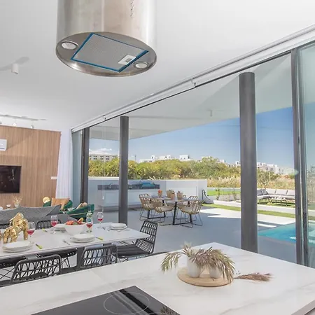 The Complete Guide To Renting Your Exclusive Holiday In With Private Pool And Close To The Beach 1699 * Protaras